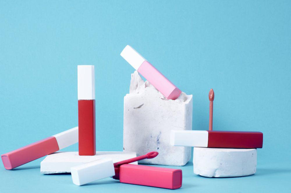 5 Rekomendasi Lip Balm Cowok dengan Kandungan Shea Butter