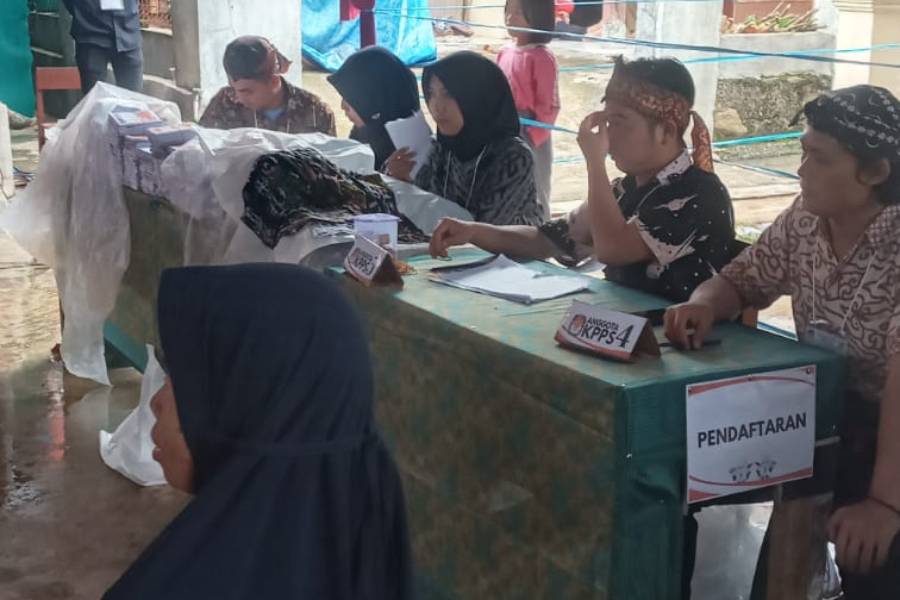 momen seru saat pemilu di TPS 5 Cianjur, Jawa Barat (dok. pribadi/Sri Sulasmi)