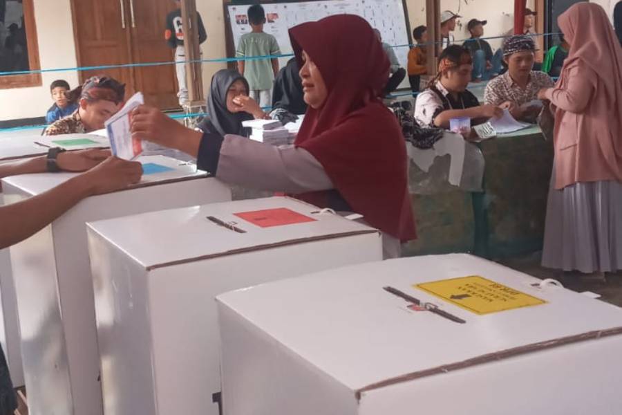 momen seru saat pemilu di TPS 5 Cianjur, Jawa Barat (dok. pribadi/Sri Sulasmi)
