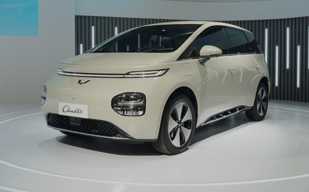 Alasan Wuling Cloud EV Jadi Mobil Terlaris, Padahal Baru Diluncurkan