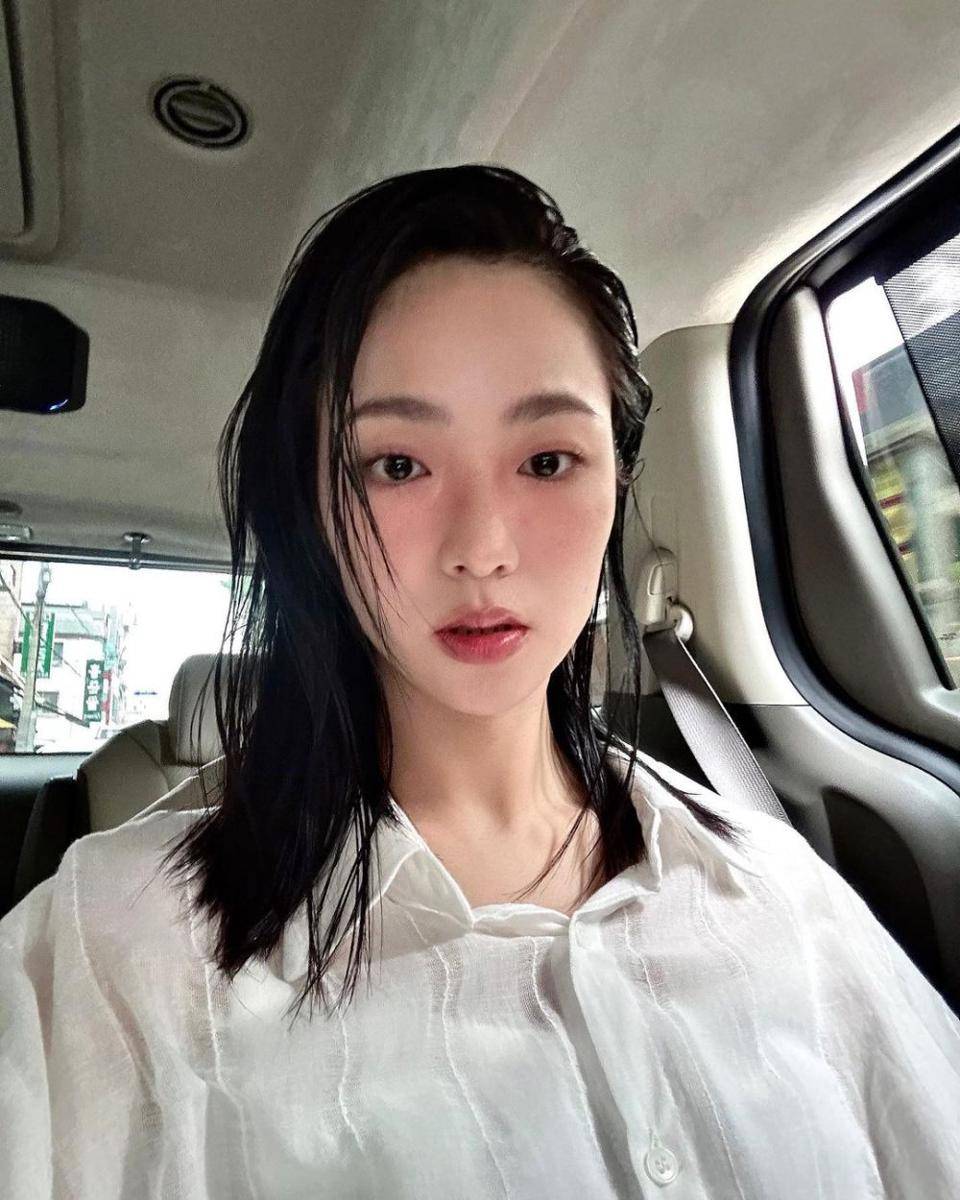 Jeon Yeo Bin (instagram.com/jeon.yeobeen)
