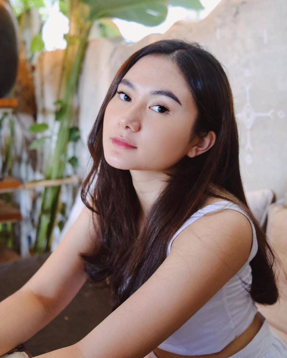 inspirasi makeup natural ala Zahwa Aqilah (instagram.com/zahwaqilah)