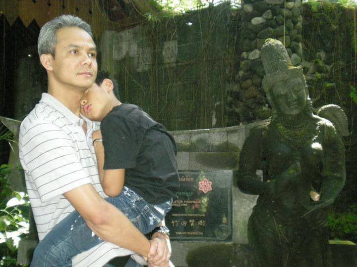 potret dekat Alam Ganjar dan ayahnya (x.com/alamganjar14)