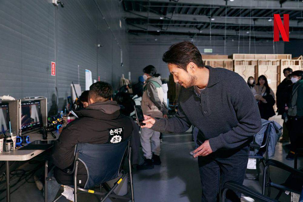 Behind the Scene A Killer Paradox (instagram.com/netflikr)