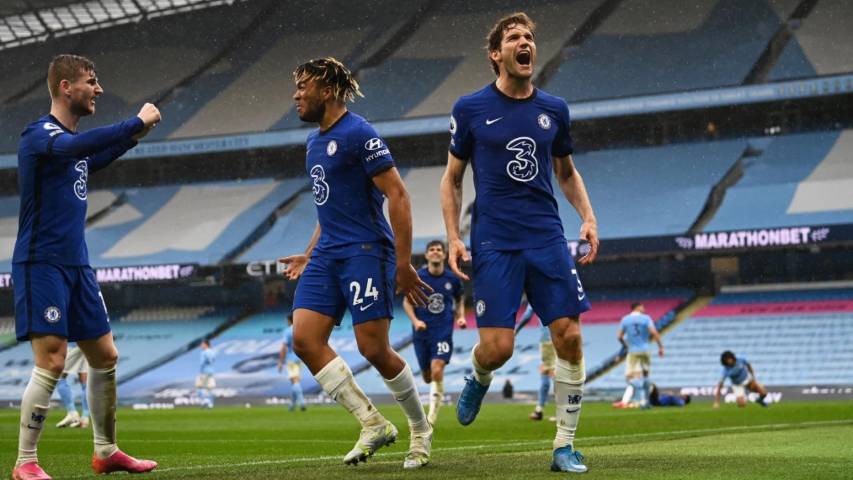 Timo Werner (kiri), Reece James (tengah), dan Marcos Alonso (kanan) selebrasi merayakan gol. (chelseafc.com)