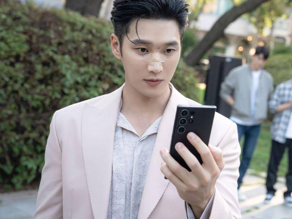 still cut Flex X Cop (instagram.com/sbsdrama.official)