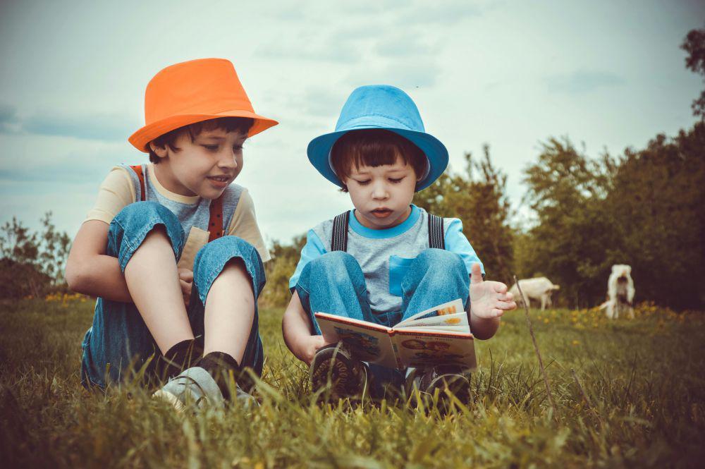 5 Cara Menarik untuk Membangun Kebiasaan Membaca Anak