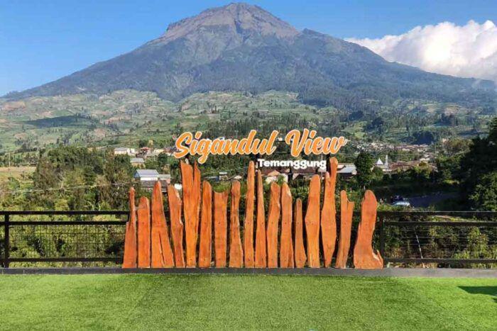 Sigandul View Kafe Estetik dengan View Sumbing yang Eksotik