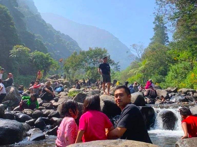 Sungai Cigeureung di Bumi Perkemahan Gunung Puntang (instagram.com/yudanuguraha)