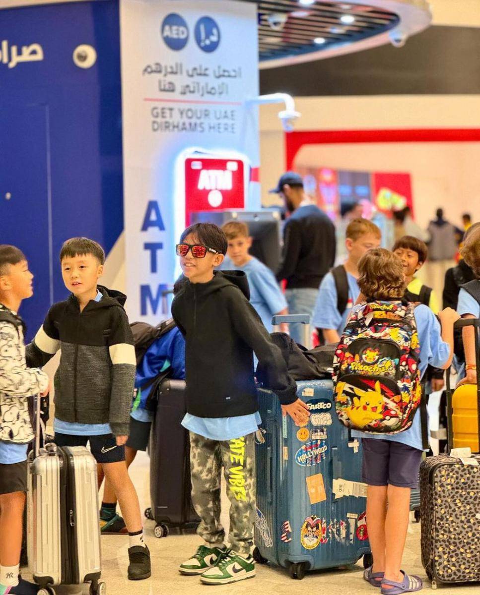 potret Mayka tanding bola di Abu Dhabi (instagram.com/syssio)