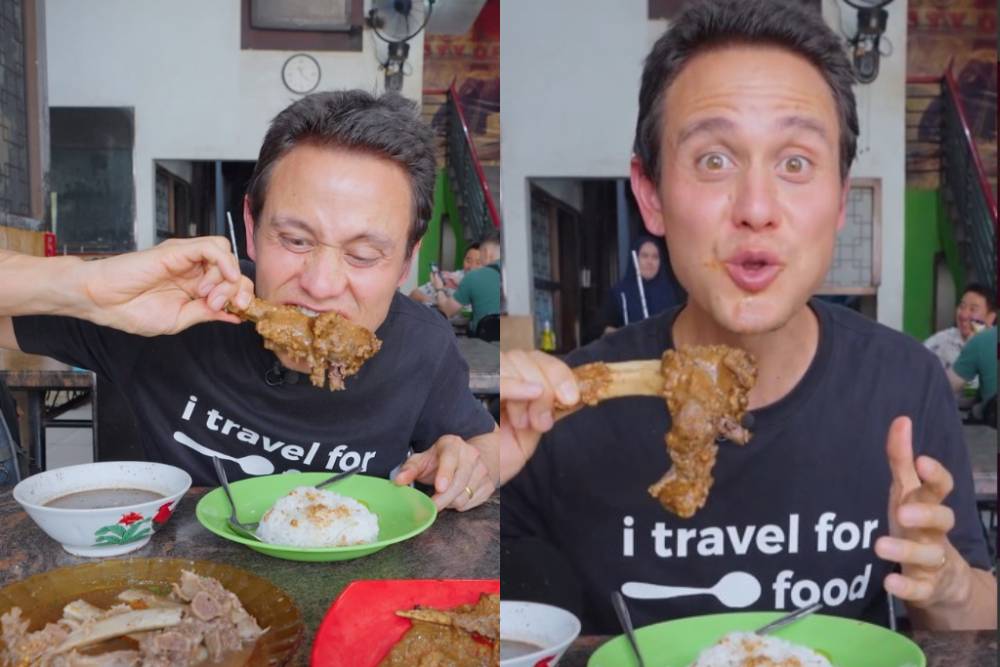 Tangkapan layar vlog Mark Wiens saat menyambangi Konro Karebosi pada Desember 2023. (Instagram.com/mirationology)