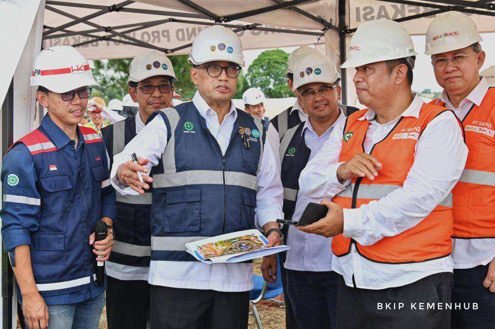 Menteri Perhubungan (Menhub), Budi Karya Sumadi saat meninjau pembangunan Proving Ground Bekasi (dok. BKIP Kemenhub)