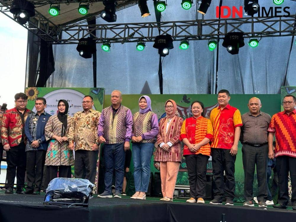 Kalbar Food Festival resmi dibuka, ditandai dengan memangkong sotong. (IDN Times/Teri),