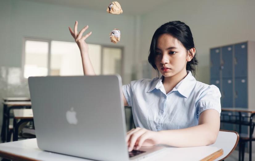 6 Cara Hadapi Rasa Tertinggal Kala Gap Year