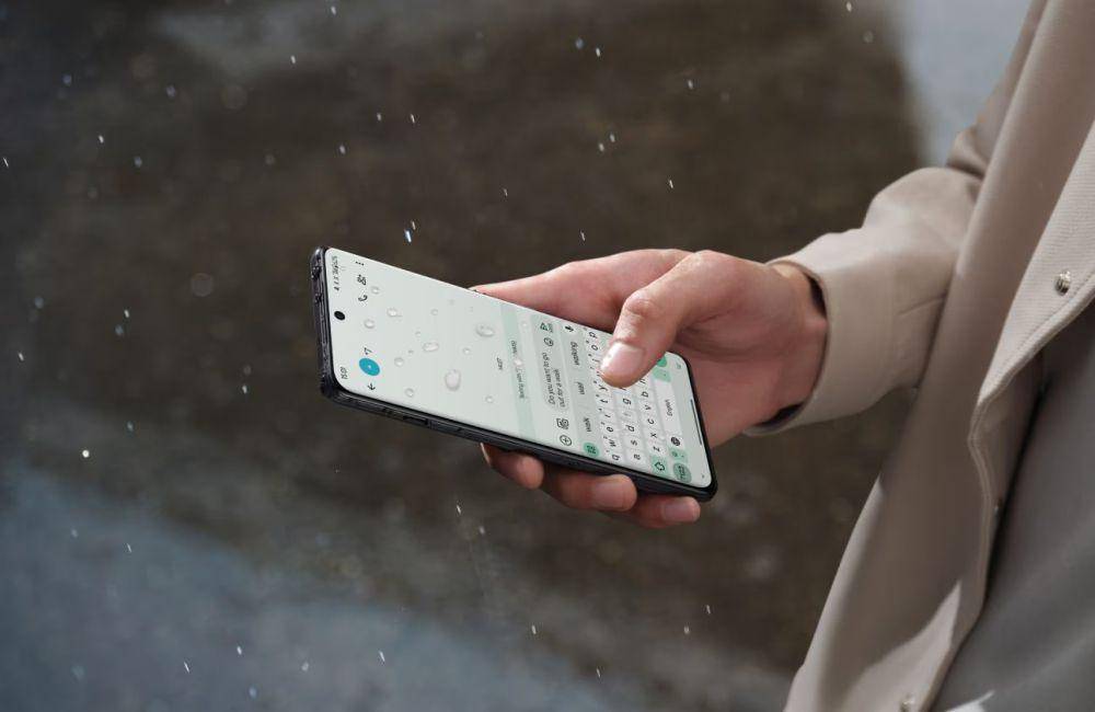 potret OnePlus 12 (oneplus.com)