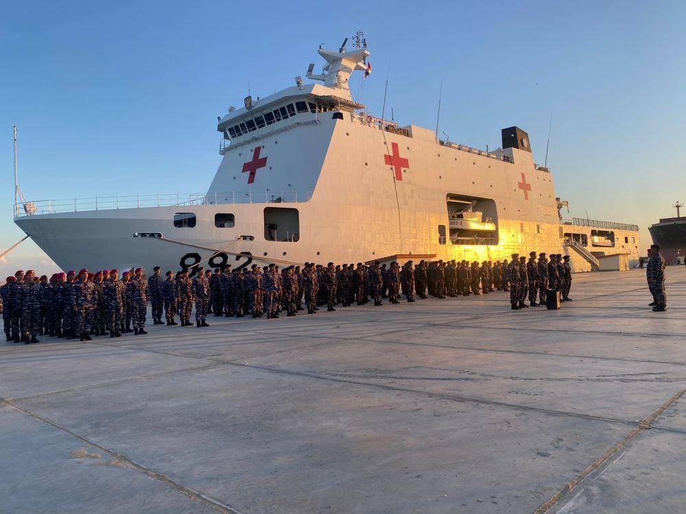 KRI DR Radjiman Wedyodiningrat-992 kembali ke Indonesia usai bertugas di Mesir. (Dokumentasi TNI AL)