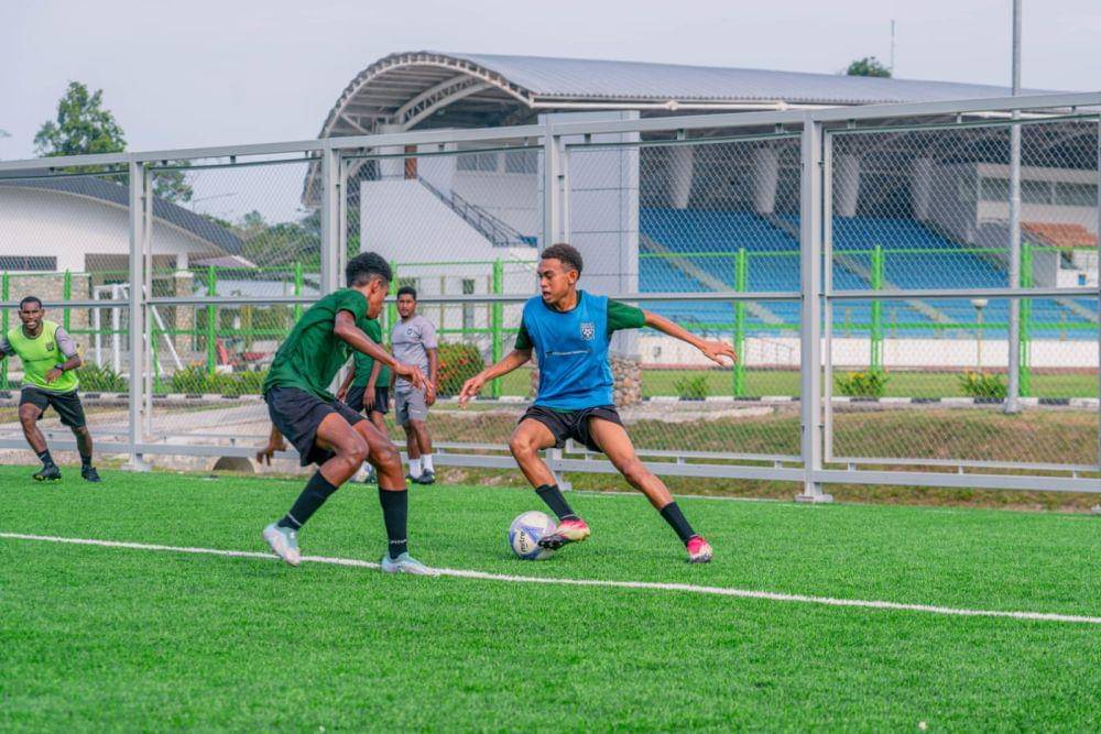 Para siswa Papua Football Academy saat menjalani latihan rutin. (IDN Times/Istimewa)