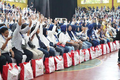 Usaha Makin Maju, Ketua Kelompok Mekaar Merasa Beruntung Karena Ini
