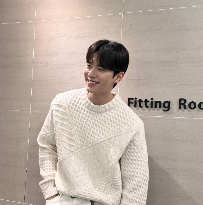potret Lee Chae Min (instagram.com/l.c.m____)