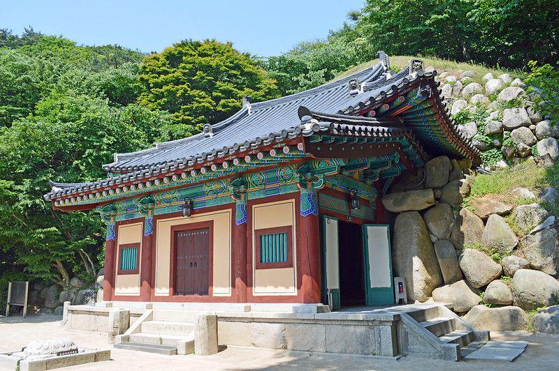 potret Seokguram Grotto Gyeongju (flickr.com/pontla)