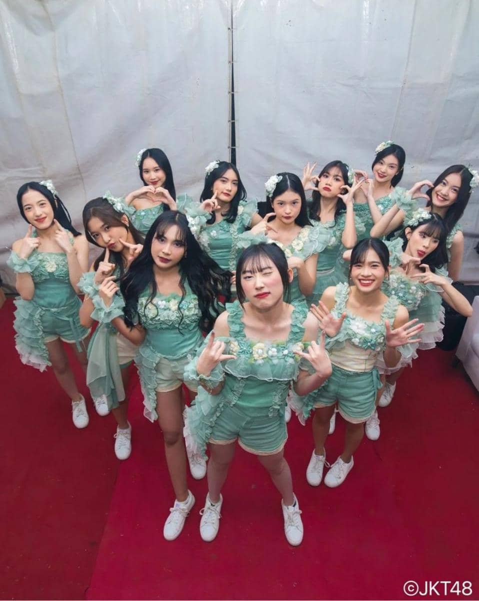 [QUIZ] Pilih Outfit Member JKT48 yang Kamu Suka untuk Tahu Aura yang Terpancar dalam Dirimu