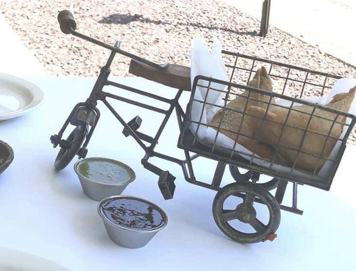 potret penyajian makanan memakai miniatur sepeda (reddit.com/user/kjb76)