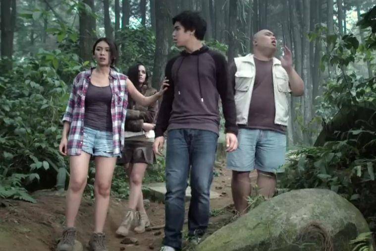 cuplikan film Kampung Zombie (dok. Movie 8/Kampung Zombie)