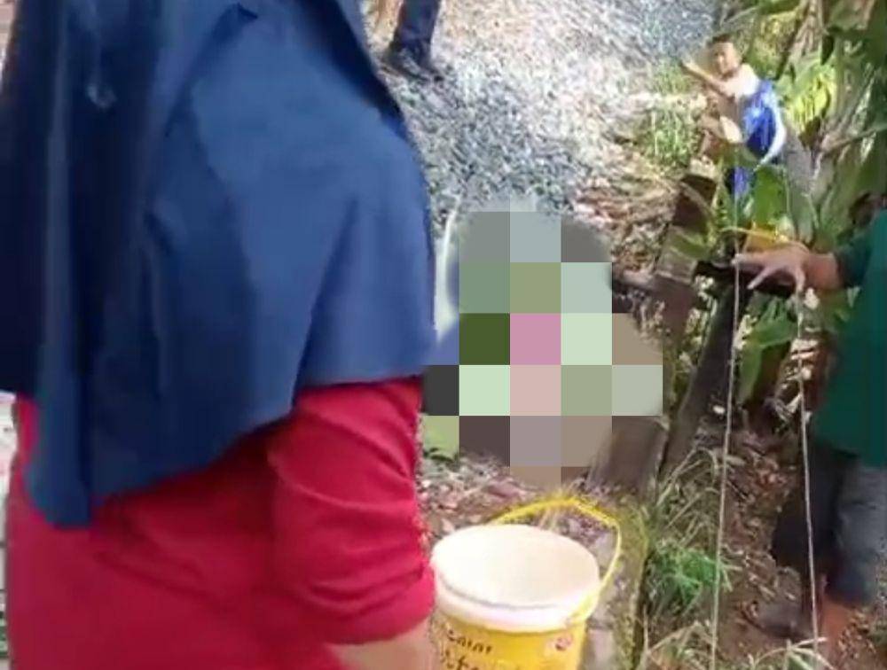Lokasi kejadian korban wanita lansia tertabrak kereta api di perlintasan rel Bandar Lampung, Senin (19/2/2024). (IDN Times/Istimewa).