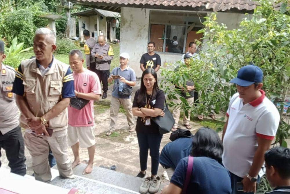 Foto kunjungan KPU Provinsi Bali ke lokasi anggota KPPS yang sakit (Dok.IDN Times/istimewa)