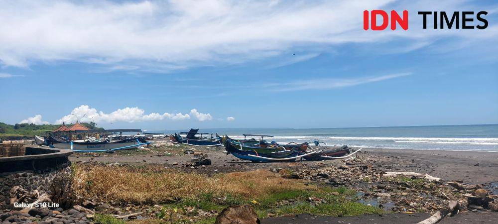 Pantai Yeh Gangga, salah satu tempat wisata memancing di Kabupaten Tabanan (IDNTimes/Wira Sanjiwani)