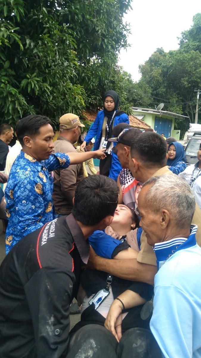 Gedung SDN 2 Sidamukti Majalengka Ambruk, Siswa dan Guru Terluka