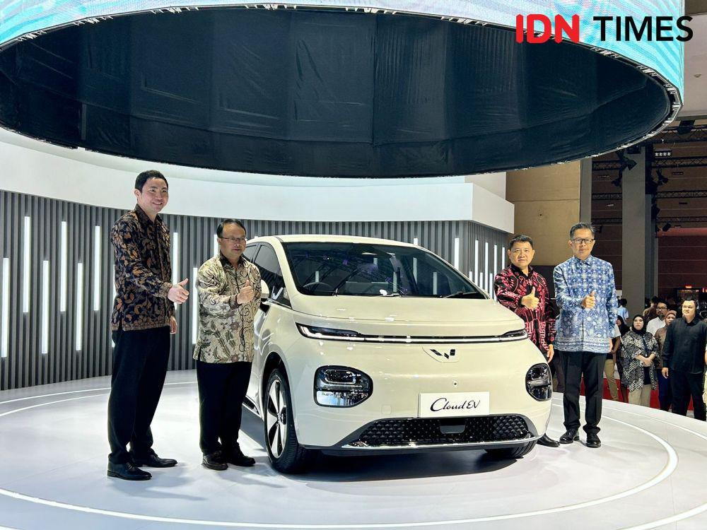 Beli Mobil Listrik Wuling Cloud EV, Perlu Inden?