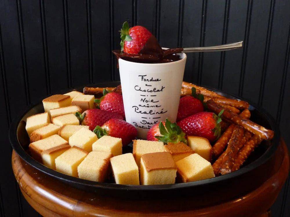 ilustrasi fondue chocolate (pexels.com/Laurel Natale)