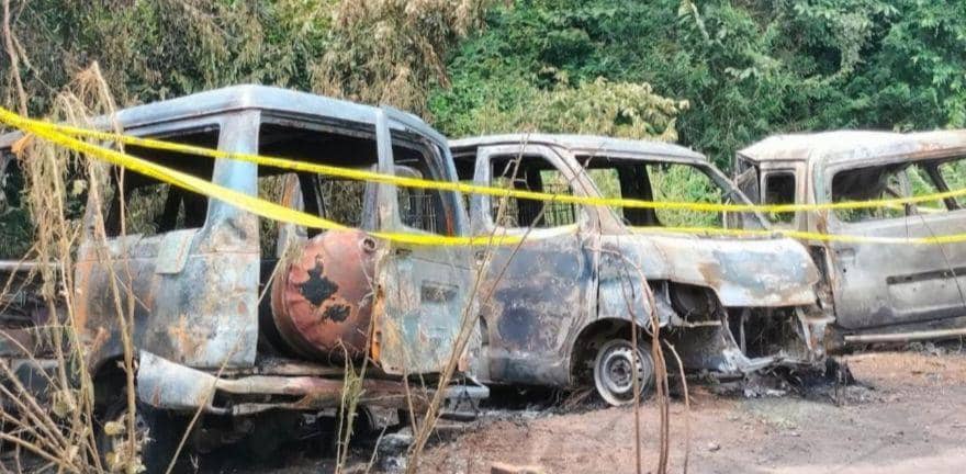 (Tiga unit mobil barang bukti BBM ilegal yang terbakar di Mapolres Banyuasin) IDN Times/istimewa