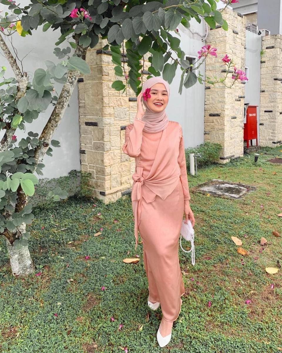 Outfit bernuansa pink ala Amelia Andani (instagram.com/ameliandanii)