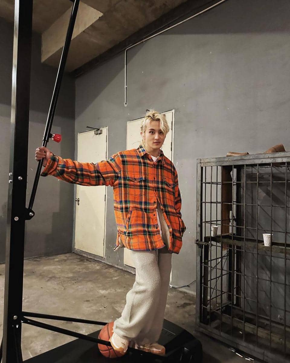 potret Mark NCT (instagram.com/onyourm__ark)