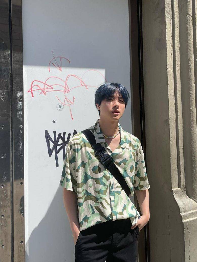 potret Jinhwan iKON (instagram.com/gnani_____)