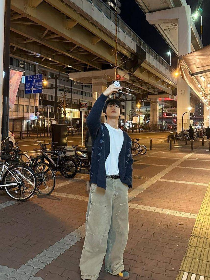 potret Doyoung NCT (instagram.com/do0_nct)