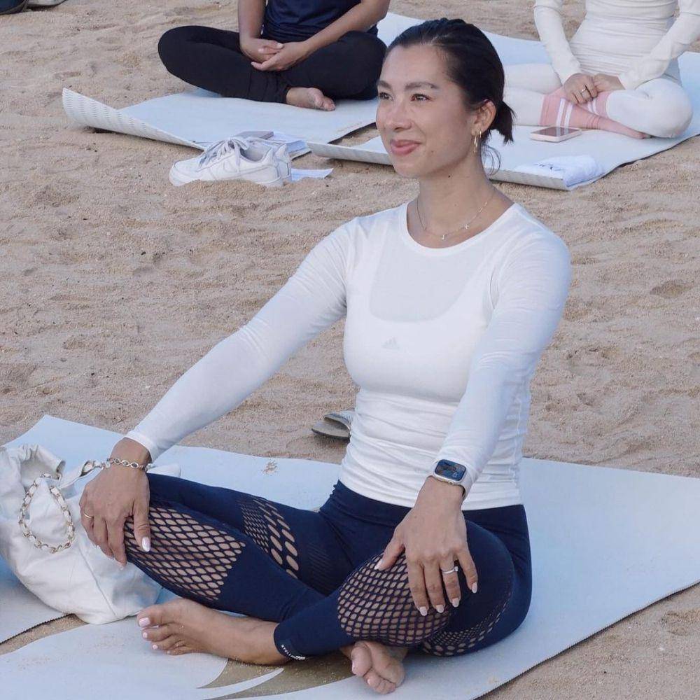 potret Jennifer Bachdim dan Dian Sastro yoga bareng (instagram.com/jenniferbachdim)