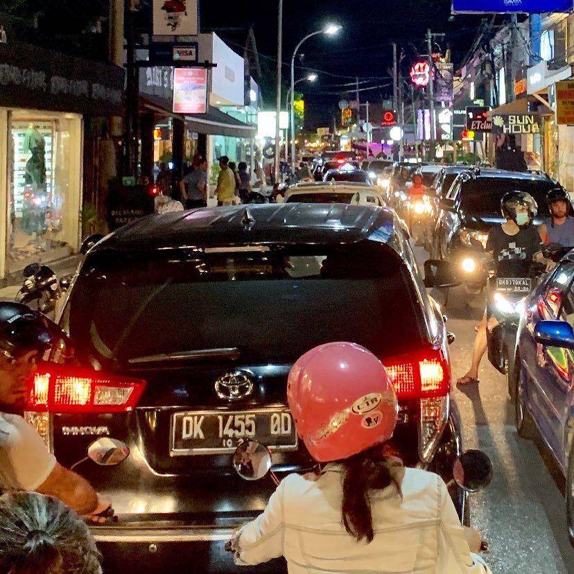 Suasana Bali macet (instagram.com/bronx2bali)
