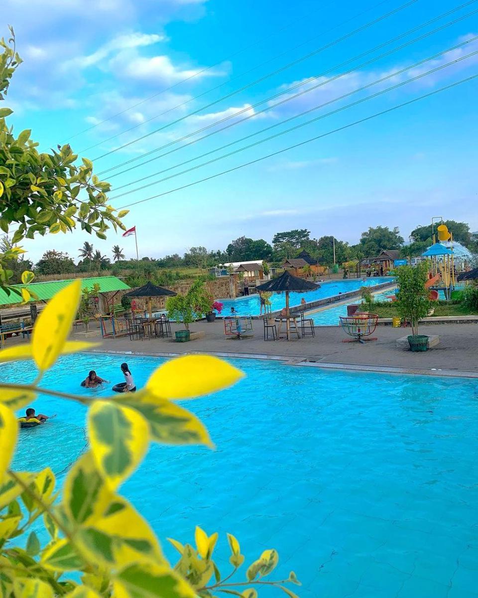 7 Info Umbul Brondong Klaten, Wisata Air yang Kids Friendly