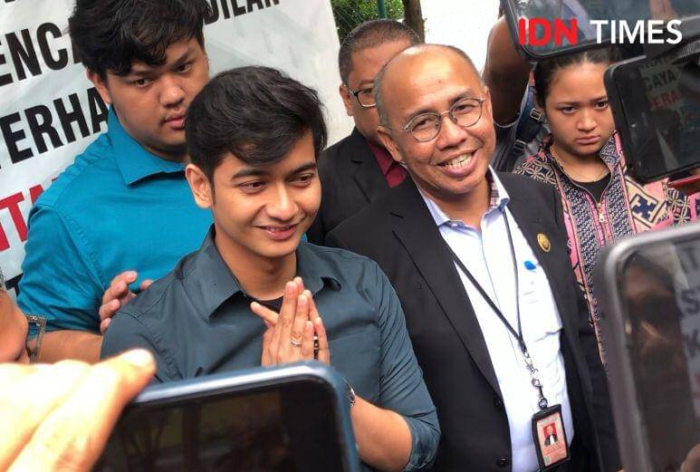 Teuku Ryan di sidang cerai perdana di Pengadilan Agama Jakarta Selatan pada Senin (19/2/2024) (IDN Times/Elizabeth Chiquita)