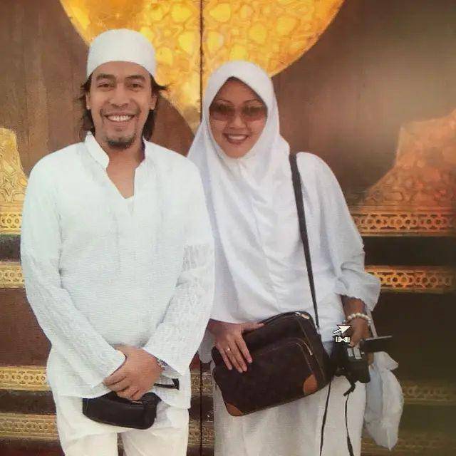 Potret Lawas Pernikahan Komeng dan Indra Dewi (instagram.com/indradewi2242)