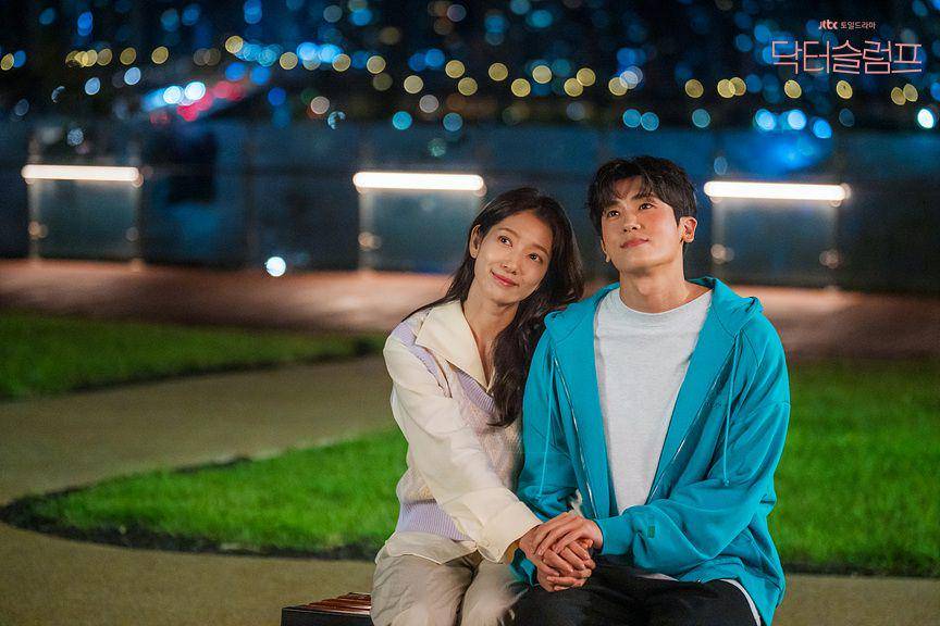 Park Hyung Sik dan Park Shin Hye di Doctor Slump (dok. JTBC/Doctor Slump)