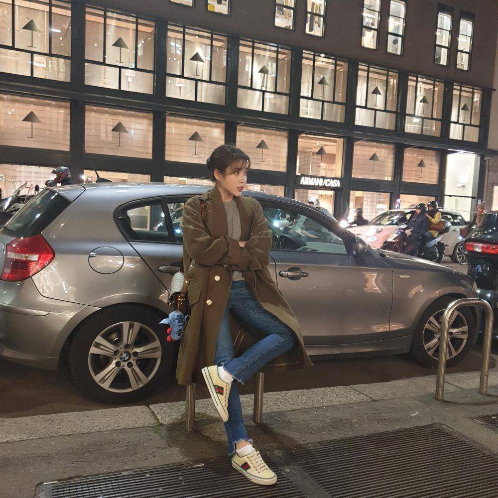 outfit korean style ala IU yang hijab friendly (instagram.com/dlwlrma)