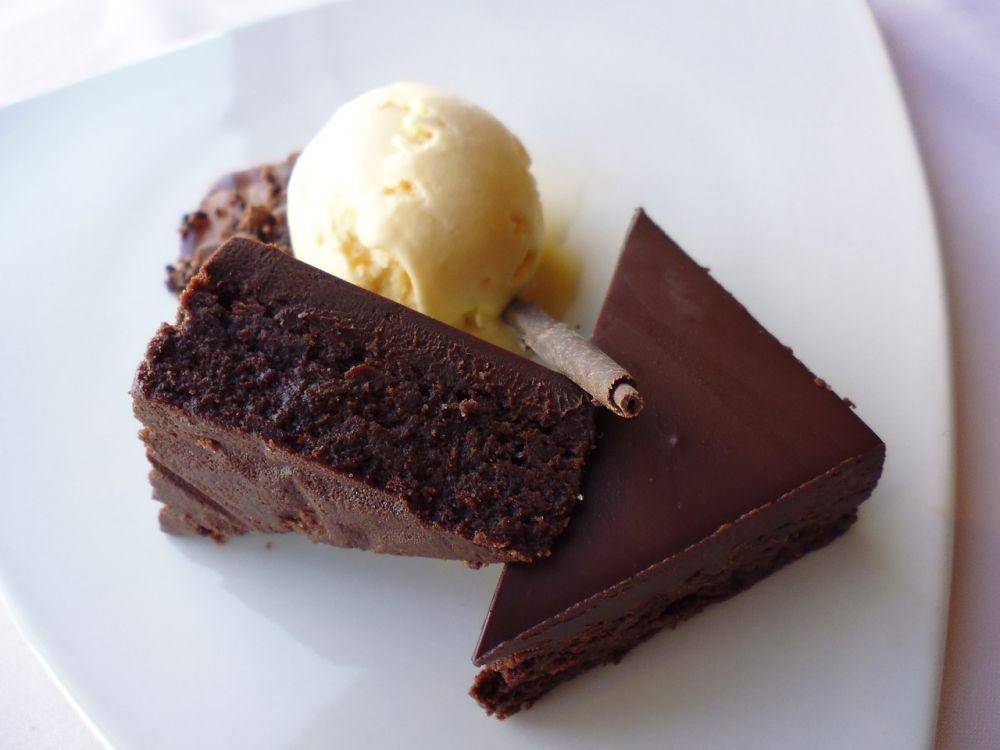 5 Perbedaan Brownies dan Blondies, Sama-sama Padat dan Legit