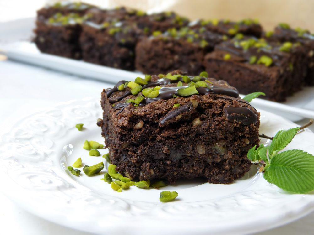 5 Tips Membuat Brownies Tanpa Tepung dan Mikser, Hasil Tetap Moist!