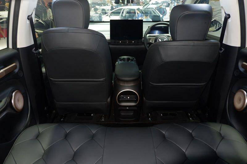 Cloud EV mengusung ruang kabin premium yang lega dengan 18 kompartemen penyimpanan serta bangku dengan desain Italian Bubble Sofa Style (dok. Istimewa)