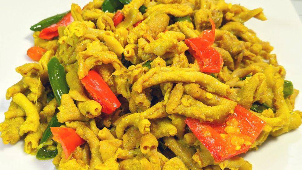 usus ayam bumbu kuning (YouTube.com/boxresep channel)