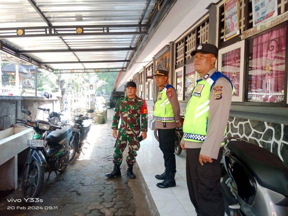 Pengamanan di empat TPS di Kabupaten Buleleng yang melaksanakan PSU (Dok.IDN Times/istimewa)